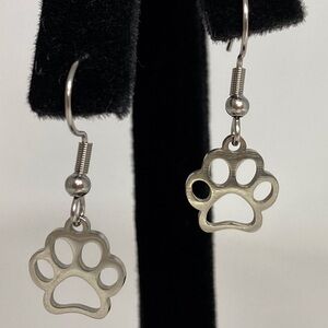 𝅺DANGLE Earrings with Paw Charms